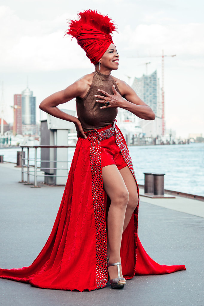 Love Newkirk (Sängerin)